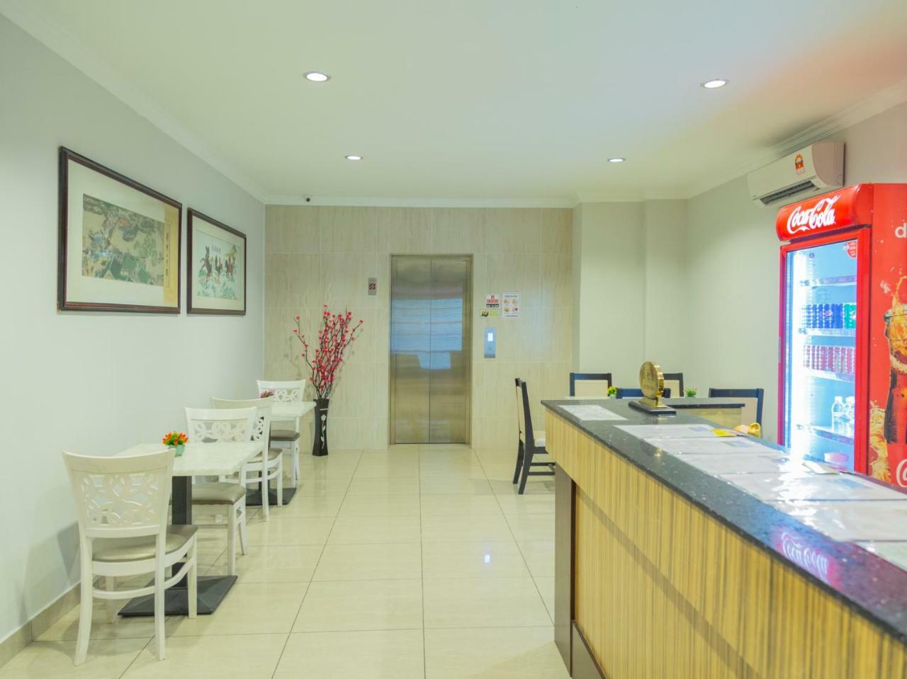 Summer Hotel Kota Kinabalu Exteriör bild